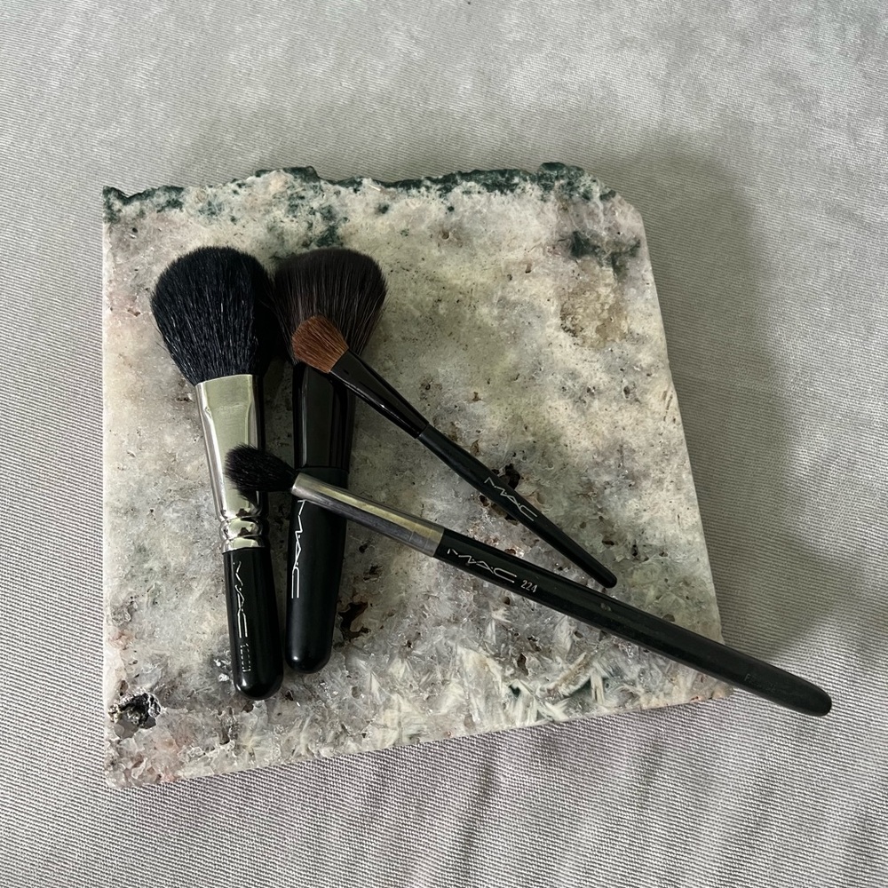 MAC MakeUp Brushes - Picture 2 of 6